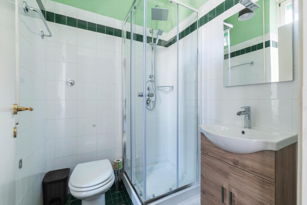 Vatican Corner Family Apartment โรม ภายนอก รูปภาพ